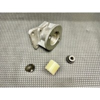 Supporto pompa Kugelfiscer usato completo di giunto nuovo interno